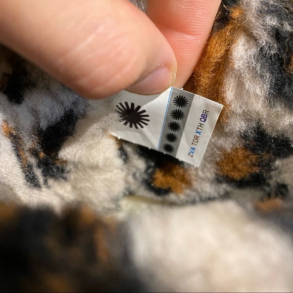 UGG | Zaylee Leopard Snow Boots Chestnut Brown NEW - Picture 8 of 11